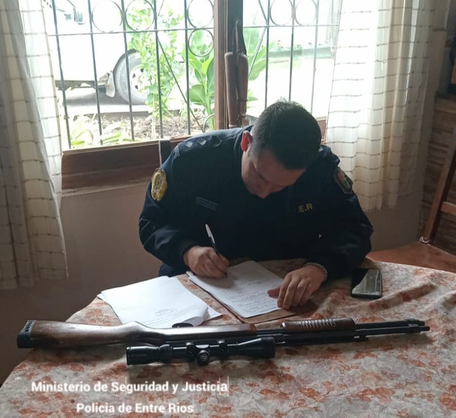 Maltrato animal: hirieron a un perro y secuestraron un aire comprimido